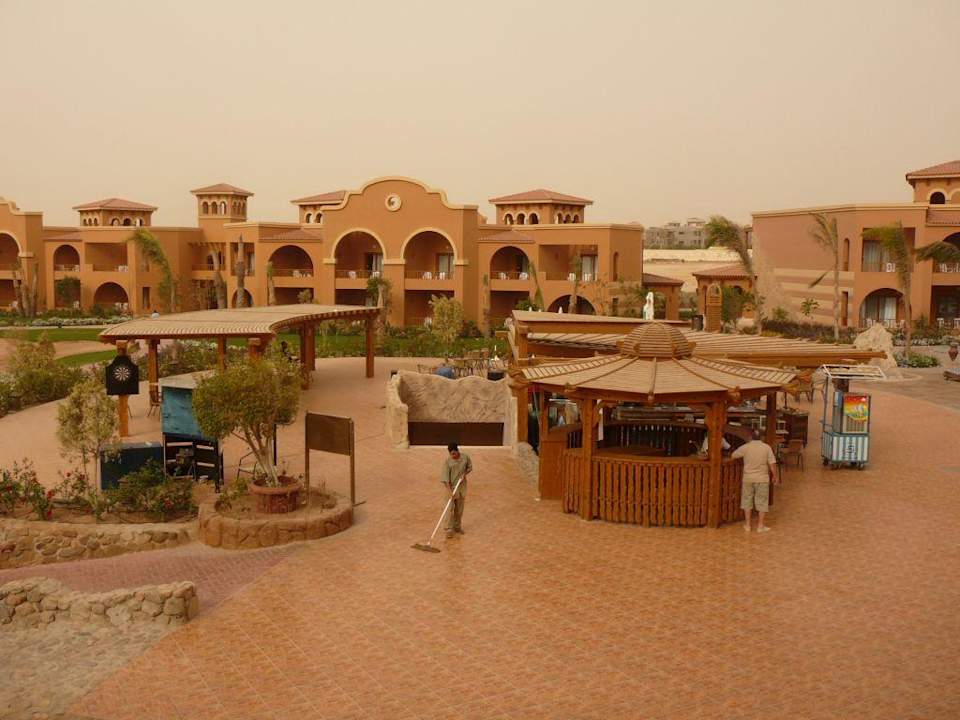 Vom Balkon   zur Poolbar  (Musik Nacht ) Charmillion Gardens Aquapark