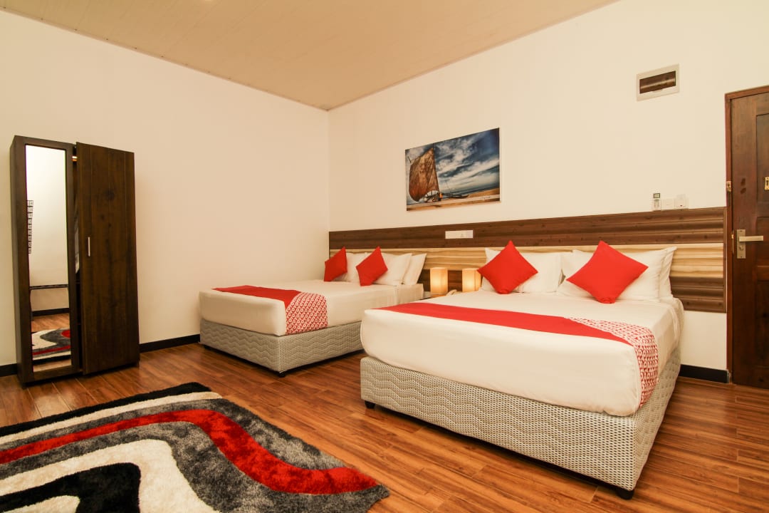 Zimmer Clove Transit Hotel