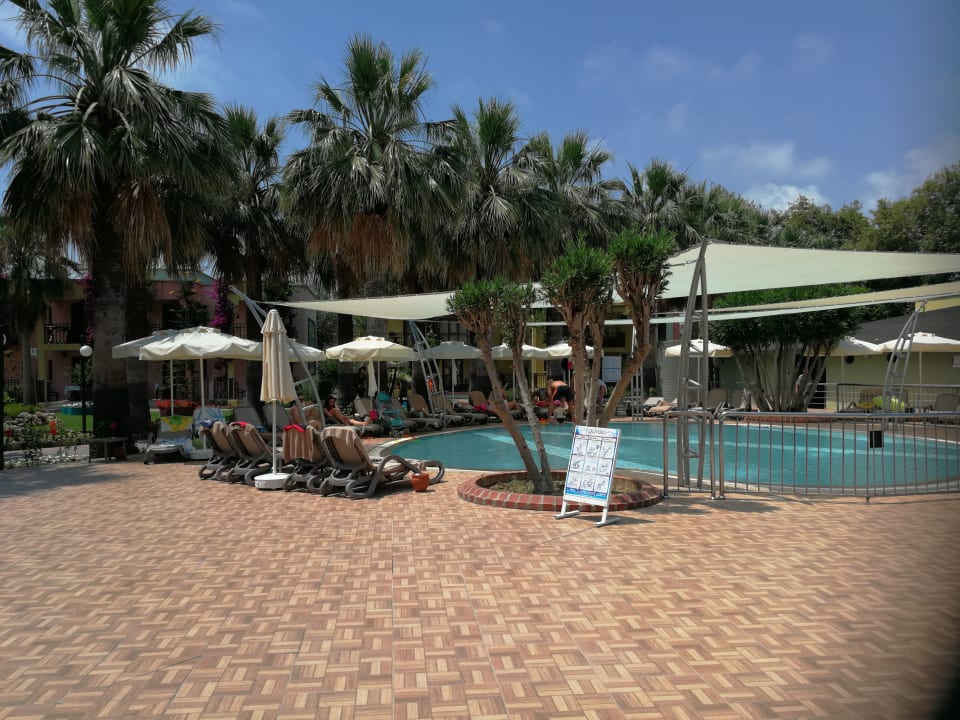 Pool VONRESORT Golden Beach