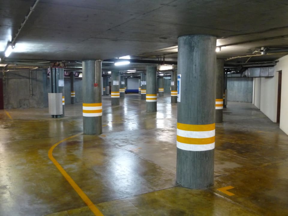 Tiefgarage Hotel Baia Azul