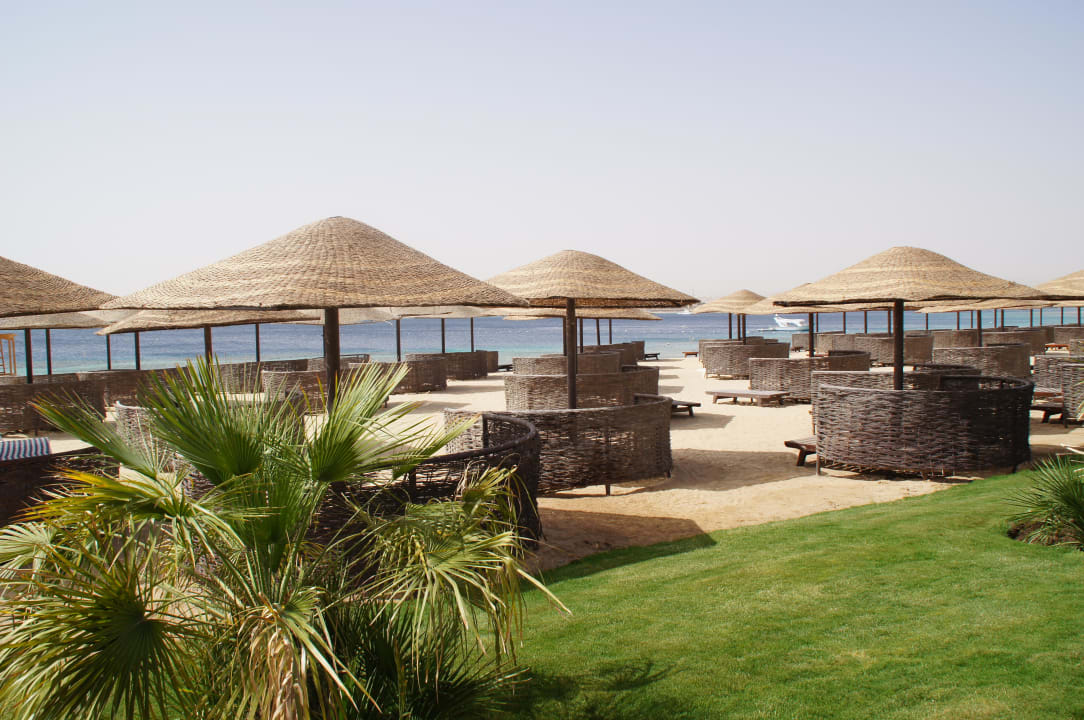 Genügend Liegen und genug Schatten Grand Waterworld Makadi & Family Star Makadi