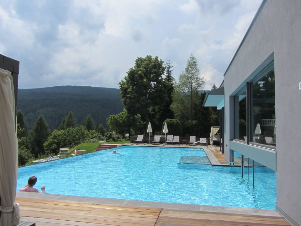 Der neue Infintiypool - ein Traum  Parkhotel Holzerhof