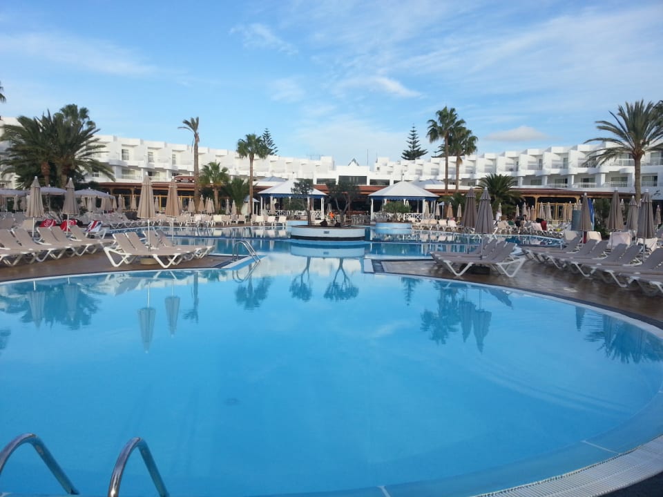 Pool Hotel Riu Paraiso Lanzarote