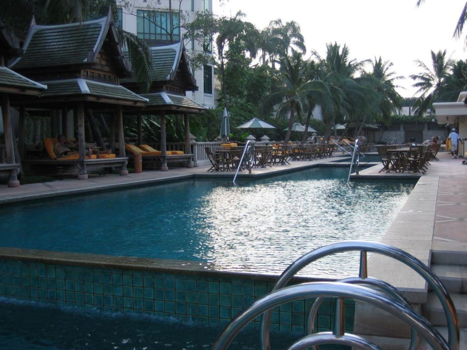 60 meter Pool Hotel The Peninsula Bangkok