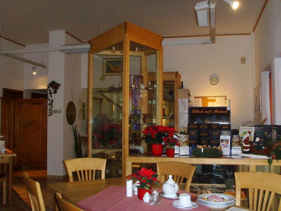 Rezeption und Cafeteria Hotel Osterholz