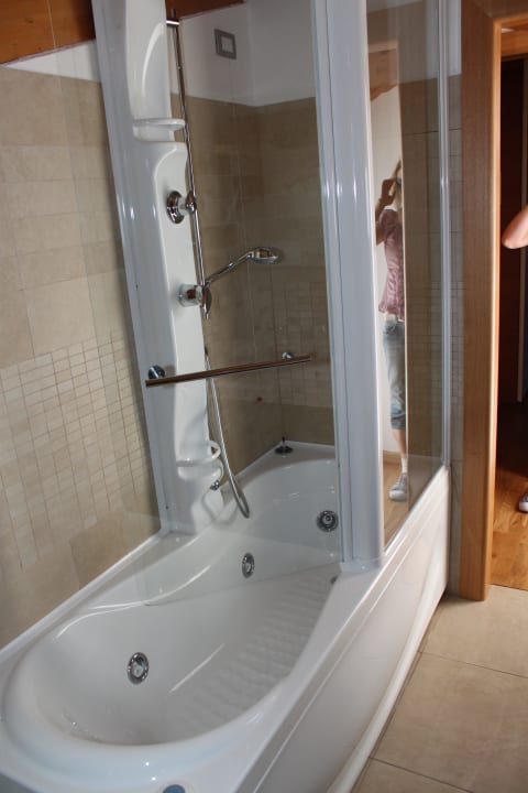 Badewanne Doppelzimmer Haupthaus Green Village Resort - Hotel & Aparthotel