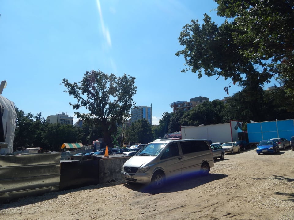 Okolica hotelu - droga na plażę. Hotel Atlas