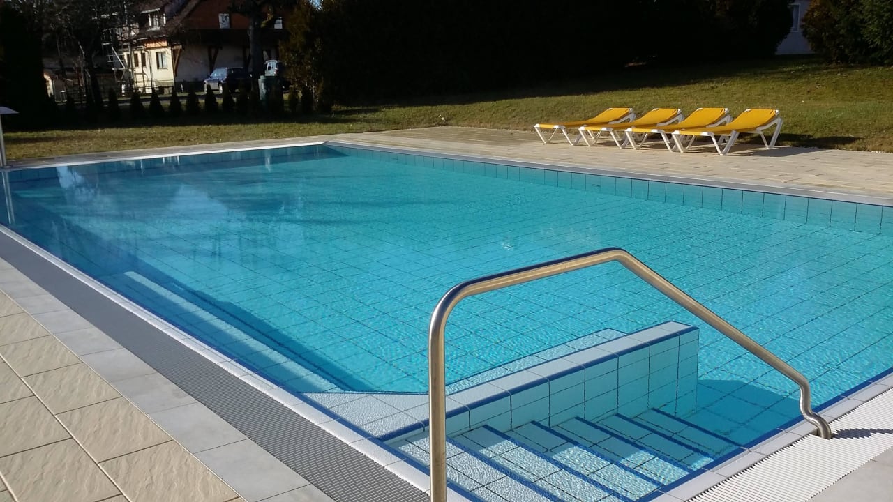 Beheizter Aussenpool Winter Möhringers Schwarzwald Hotel