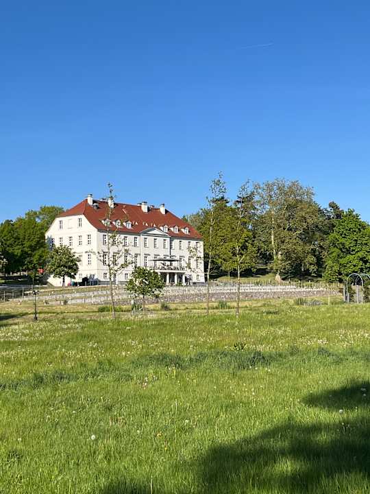 Außenansicht Schloss Rattey