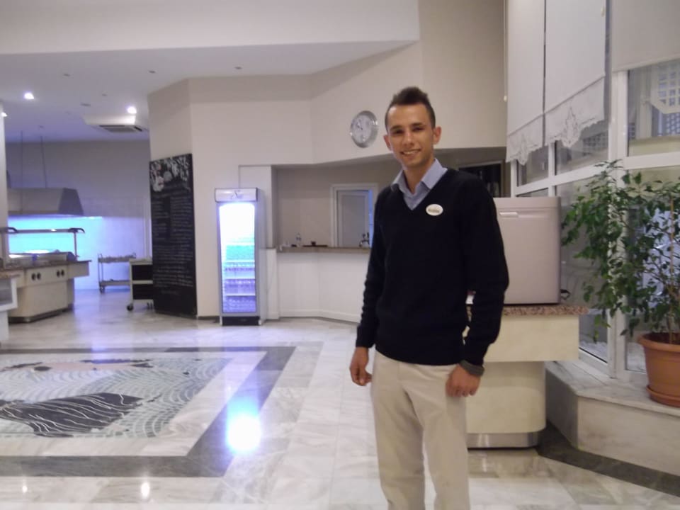 Einer von den netten Kellnern Incekum Su Hotel