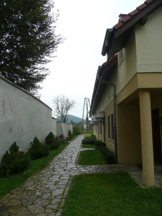 Czworaki/oficyna Hotel Zamek na Skale