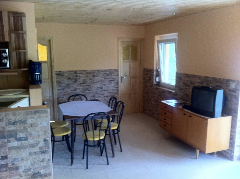 Wonhzimmer Granada Medencés Apartmanház