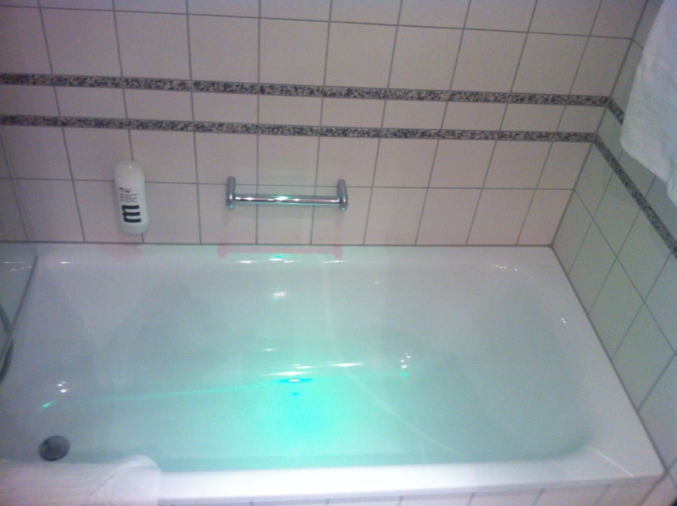 Badewanne - beleuchtet Mercure Hotel Plaza Essen