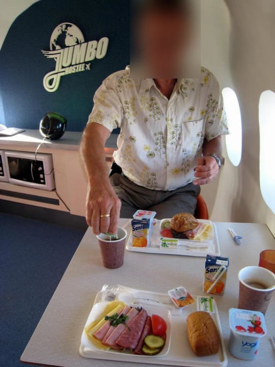 Breakfast Hostel Jumbo Stay