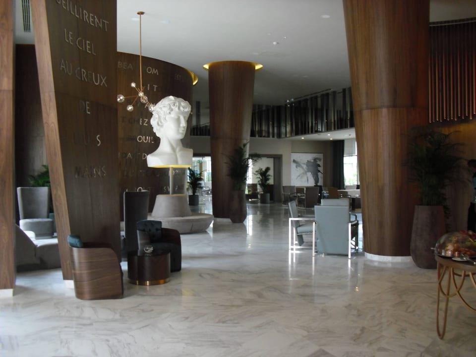 Lobby Side Star Elegance