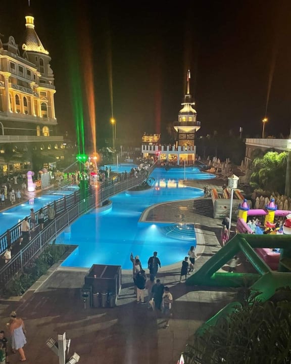 Pool Haydarpasha Palace