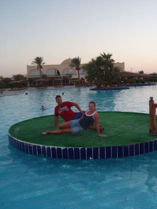 Basen z barem Desert Rose