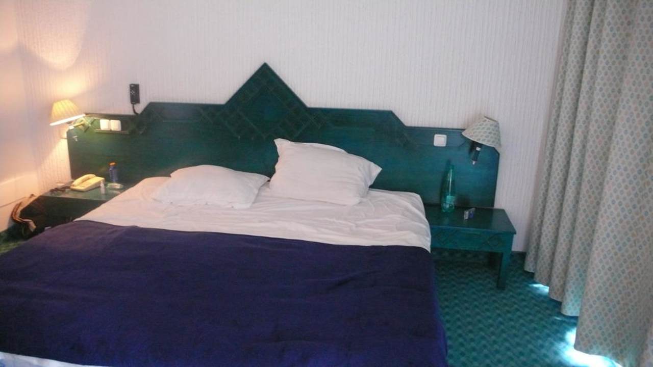 Łóżko w pokoju typu suit Mahdia Beach & Aquapark