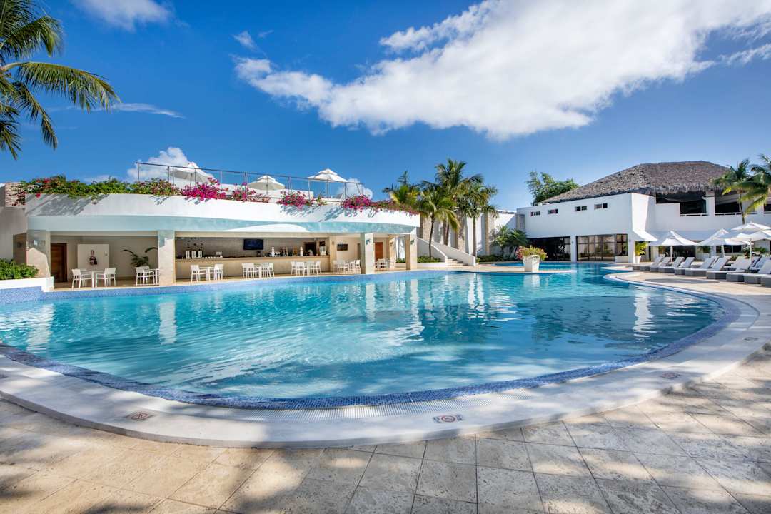 Pool Viva Heavens by Wyndham - All Inclusive Resort