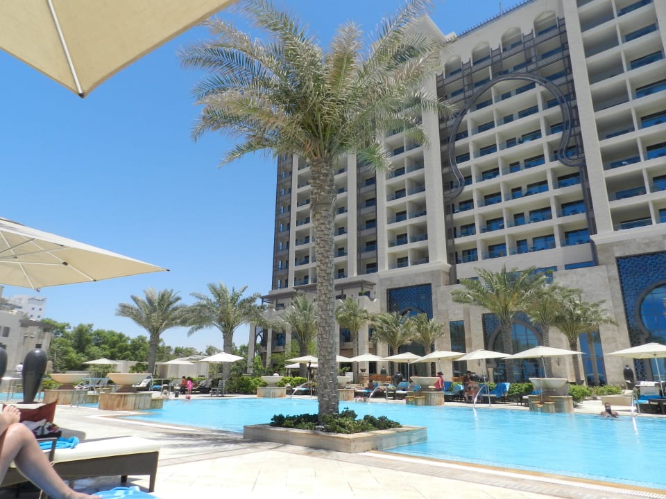 Hotelpool Ajman Saray, a Luxury Collection Resort