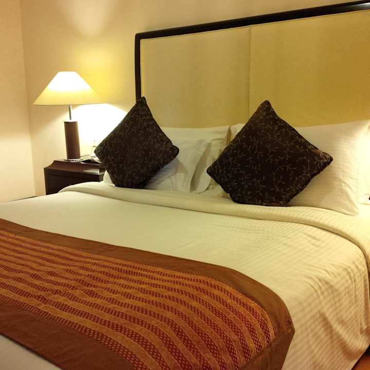 Bedroom Hotel Ramada Plaza Karachi