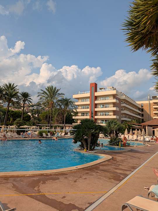 Pool Zafiro Rey don Jaime