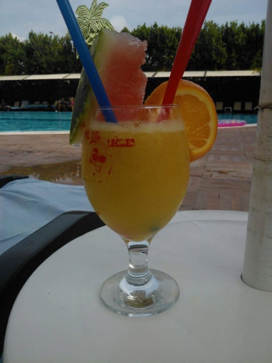 Fruchtcocktail lecker lecker  Hane Family Resort