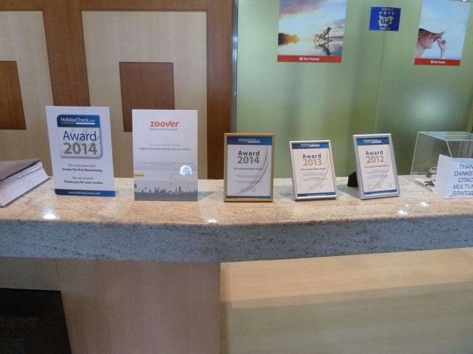 Auszeichnungen HolidayCheck Sol Luna Bay