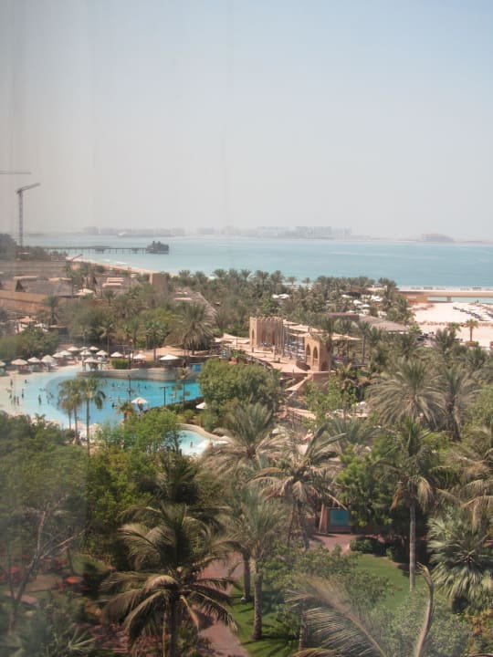 Pool Jumeirah Beach Hotel