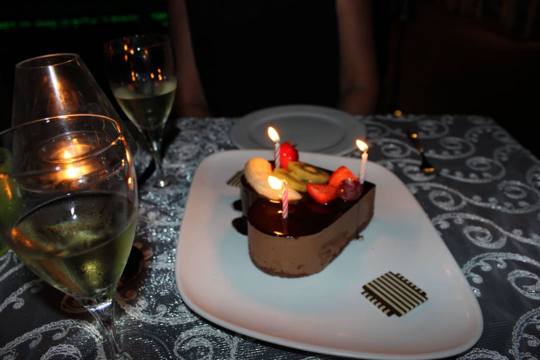 Der Kuchen zum Hochzeitstag Gloria Serenity Resort