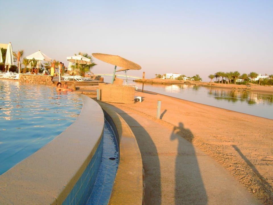 Blick um den Lagoonpool Mövenpick Resort & Spa El Gouna