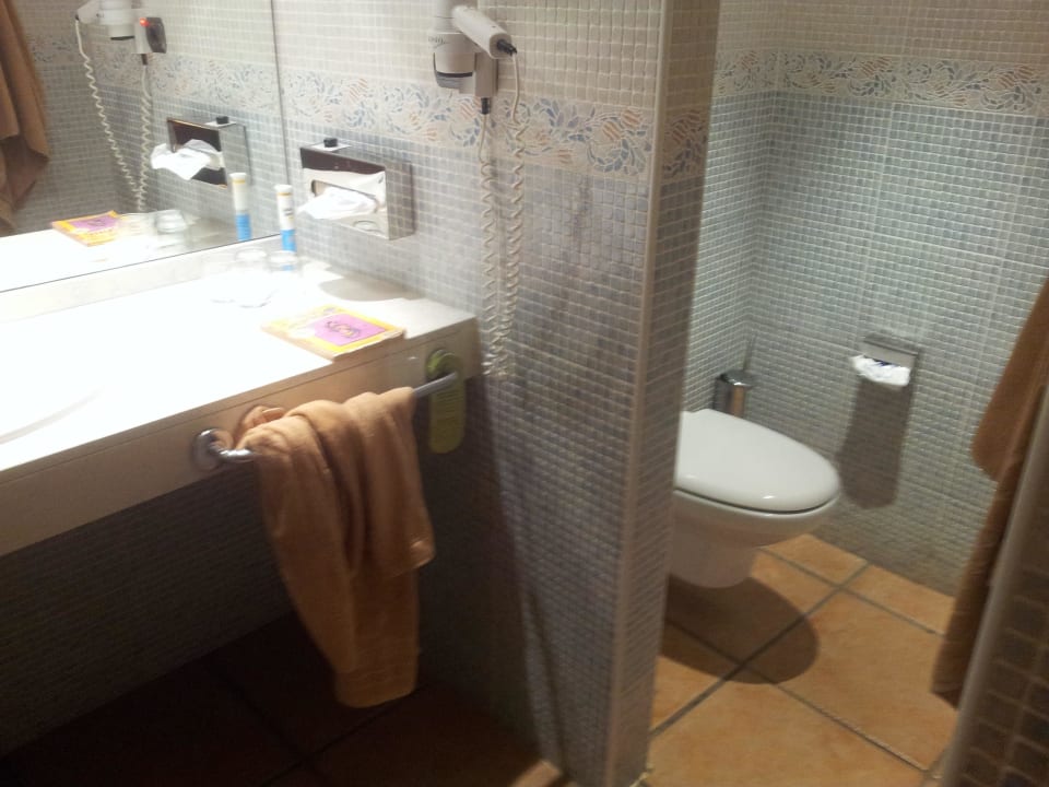 Geräumiges Bad SBH Club Paraiso Playa