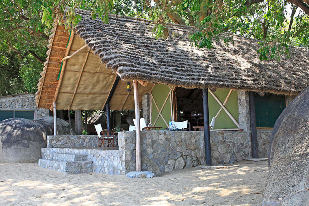 Das Haupthaus der Lodge Lukuba Island Lodge
