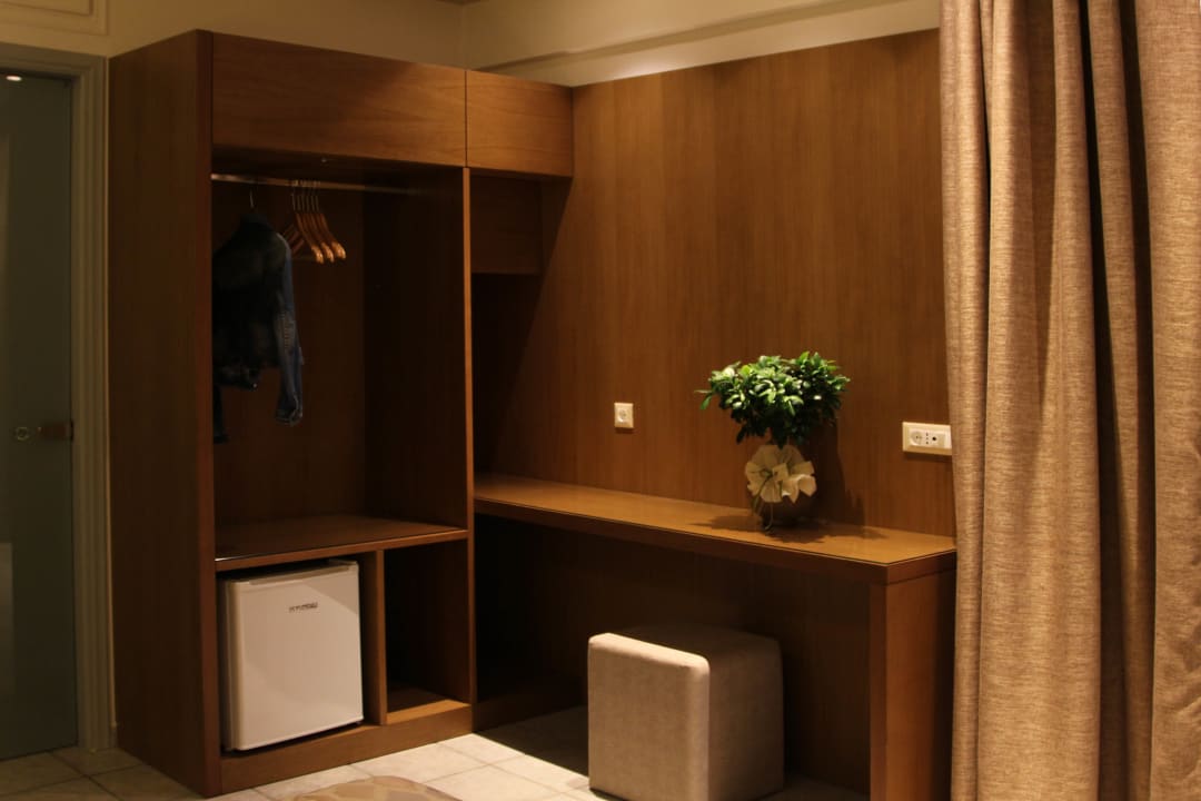 Zimmer Achilles Hotel