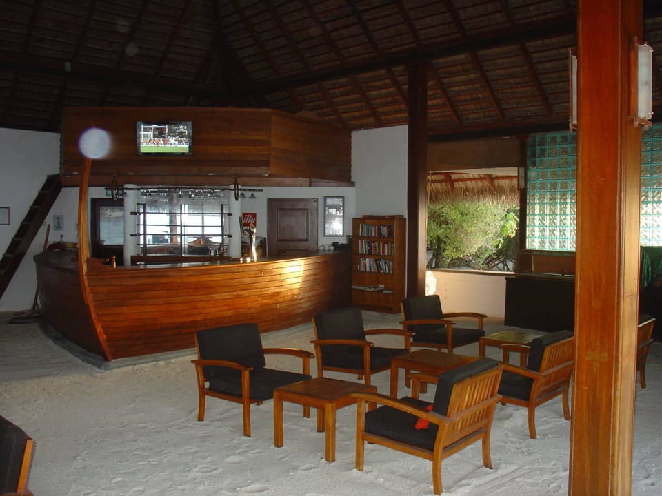 Cocktailbar in Form eines Dhoni Adaaran Club Rannalhi - All Inclusive