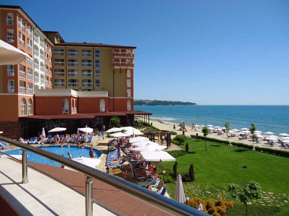 Blick von der Lobby Bar auf den Kinderpool & Meer  Sol Luna Bay