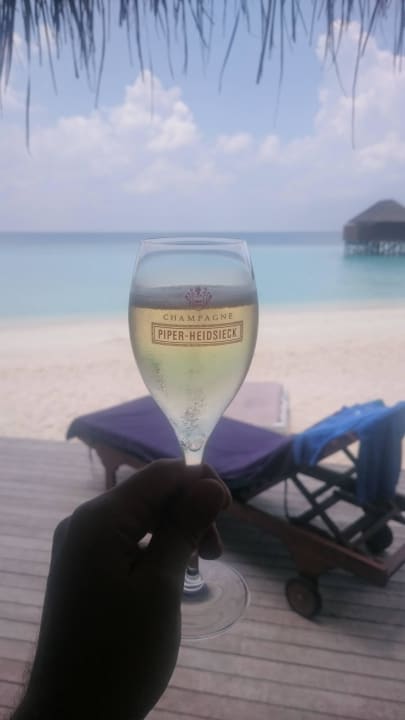 9 Veligandu Maldives Resort Island