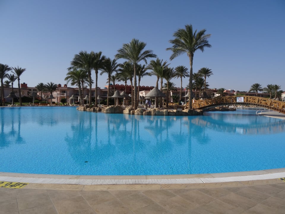 Gartenanlage Parrotel Beach Resort