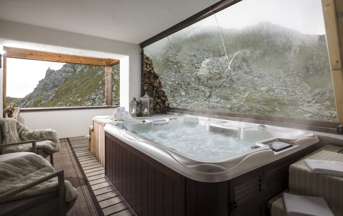 Pool Wedelhütte Hotel & Chalet