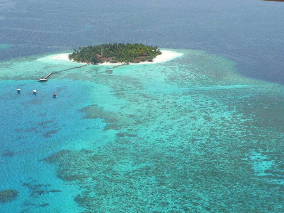 Anflug auf Thudufushi (2) - April 2009 Diamonds Thudufushi