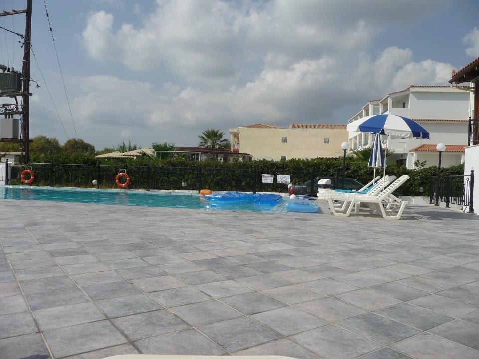 Pohled z lehátka Hotel Andreolas Beach