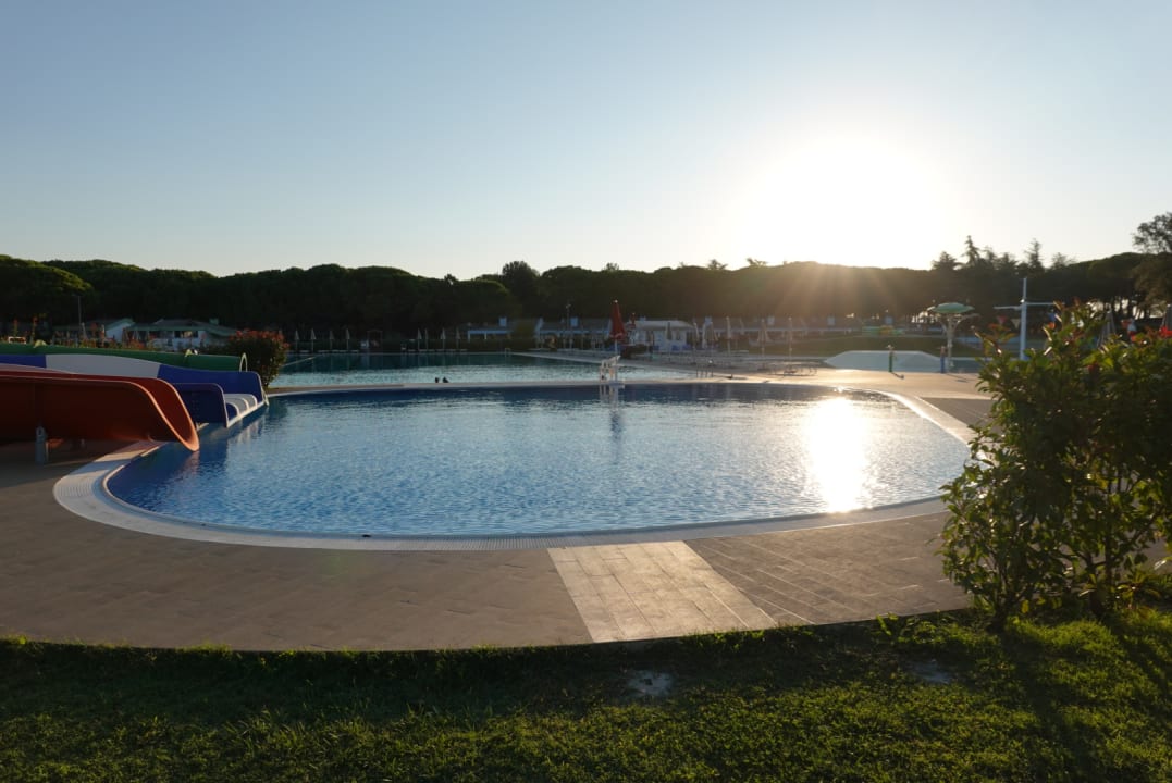 Pool Marina Julia Family Collection