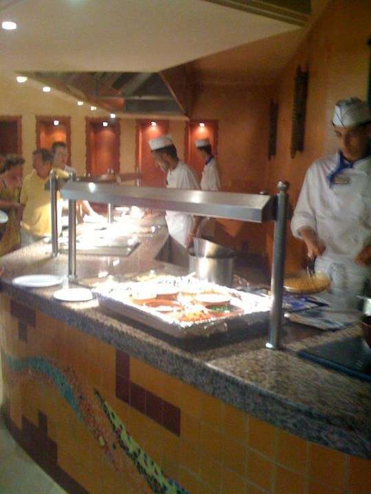 "Live-cooking" Hotel Chich Khan