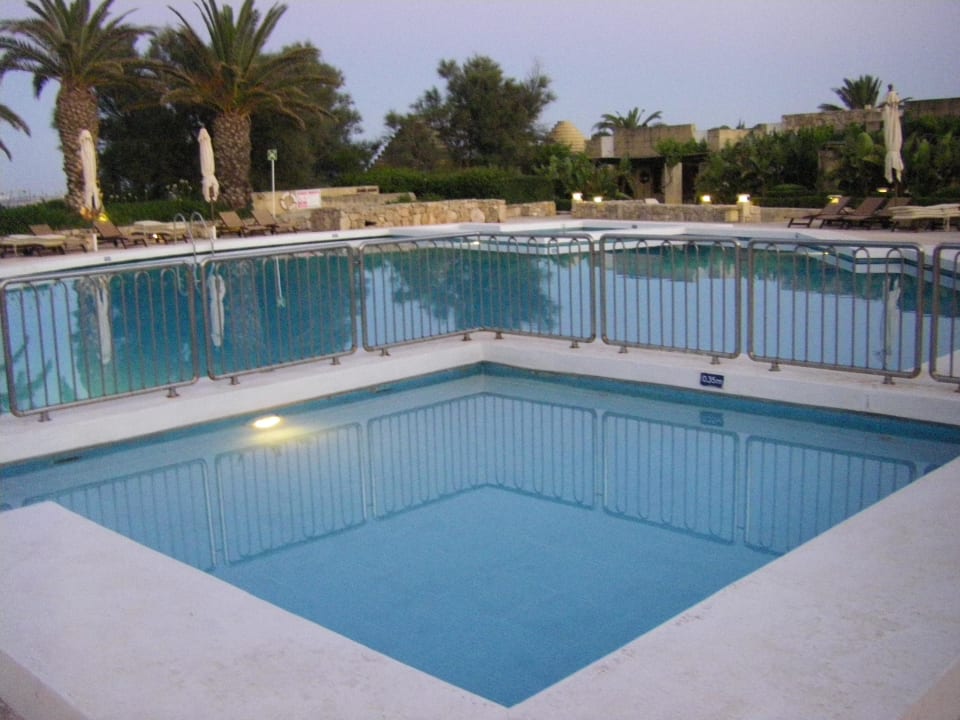 Zweiter Pool Ta Cenc Hotel