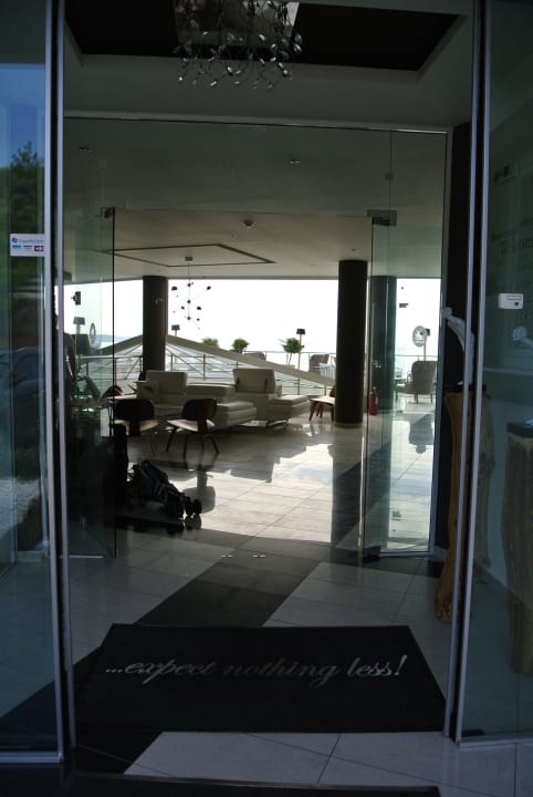 Eingang Lobby Blue Dream Palace