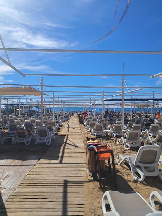 Strand Dream Family Club