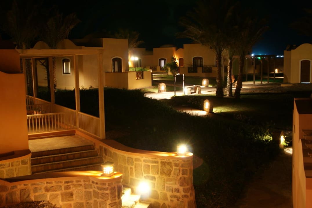 Anlage mit Wohnhäusern und Zimmern  Radisson Blu Resort, El Quseir