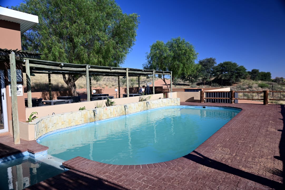 Pool Kgalagadi Lodge
