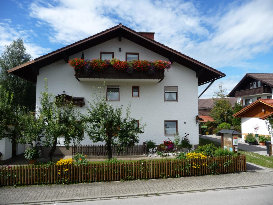 Außenansicht Haus Bayrhof