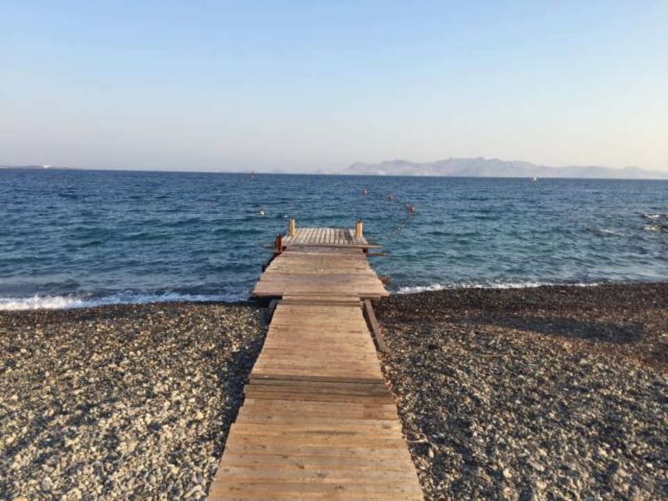 Strand Mitsis Ramira